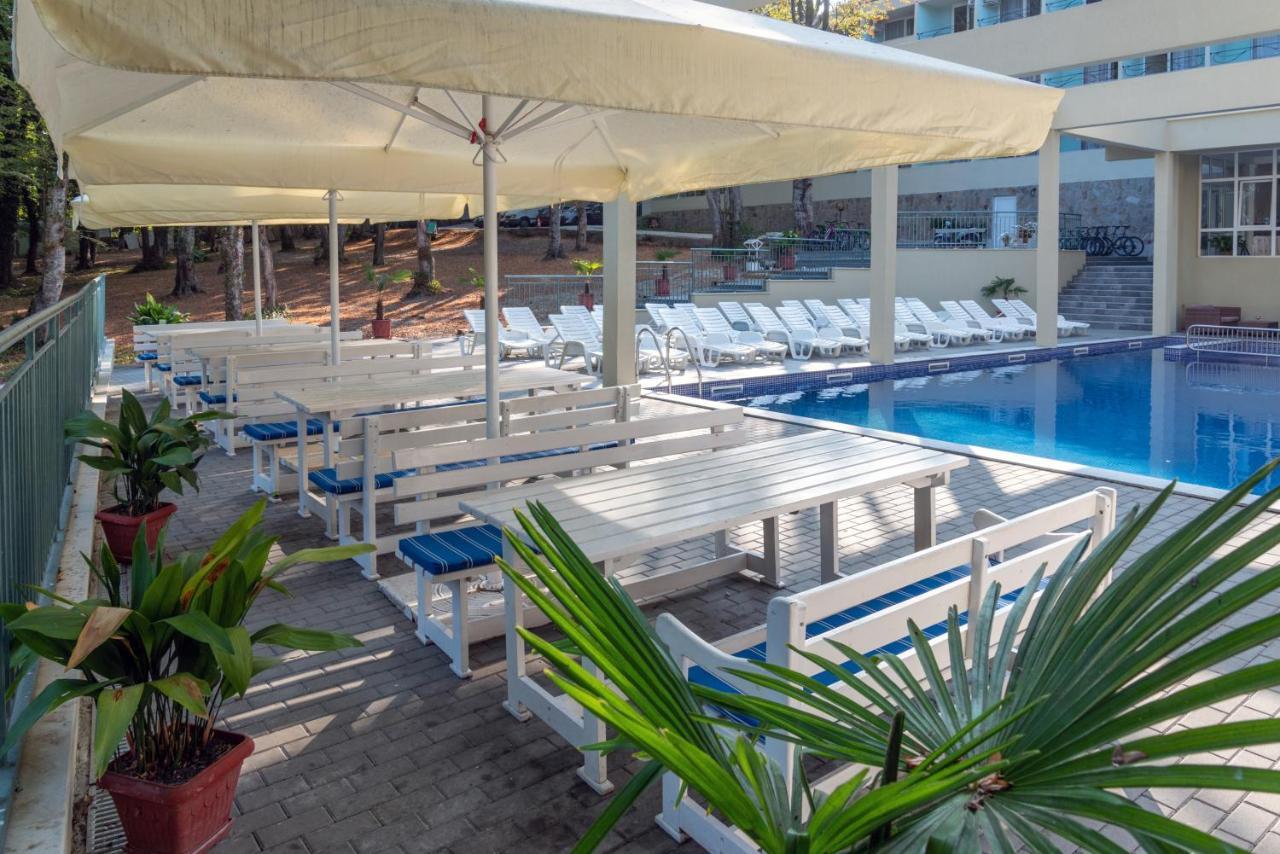 Ariana Hotel 3*